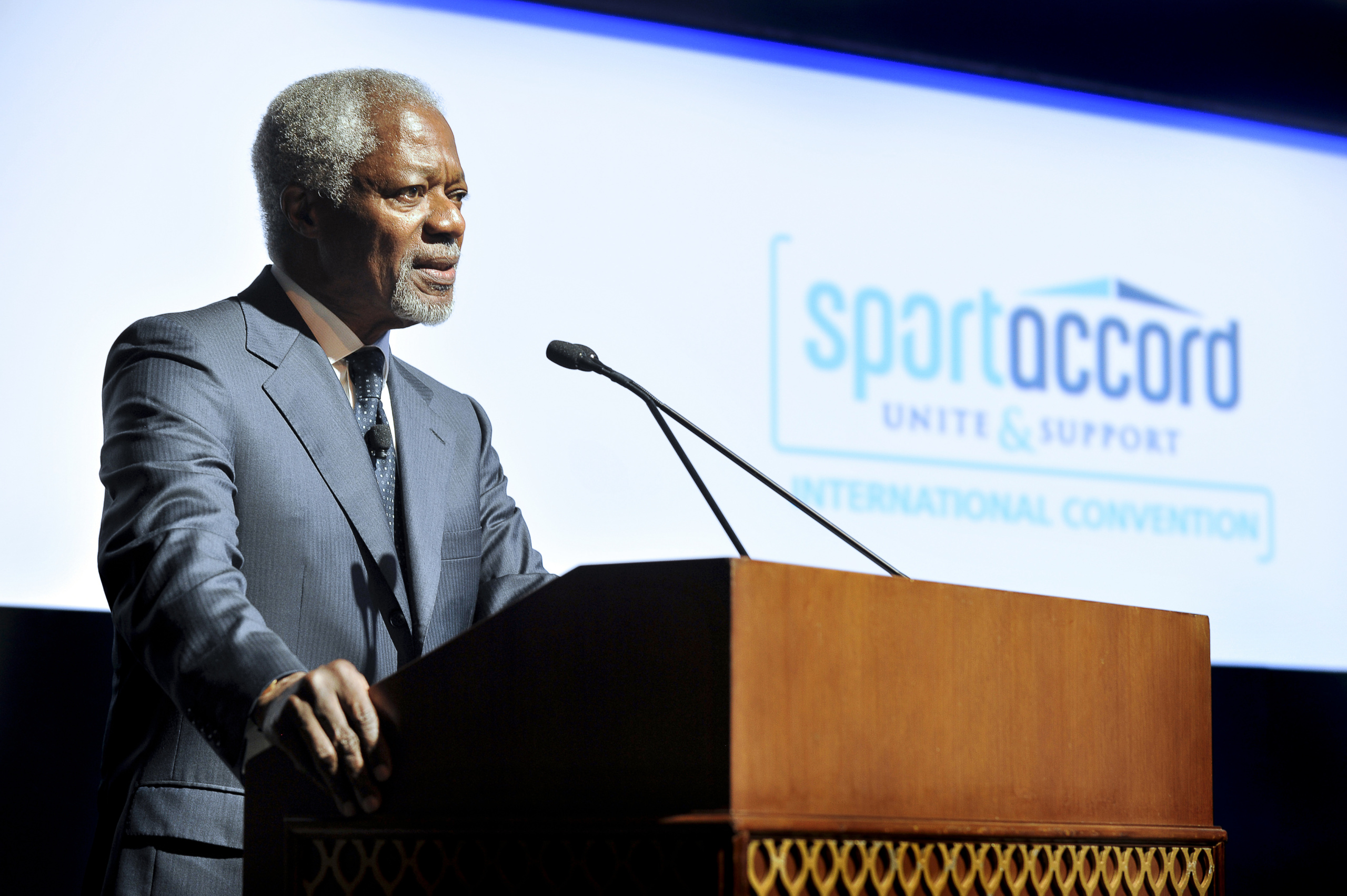 Former UN secretary general Kofi Annan addresses the SportAccord convention in the Gulf emirate of Dubai on April 29, 2010.