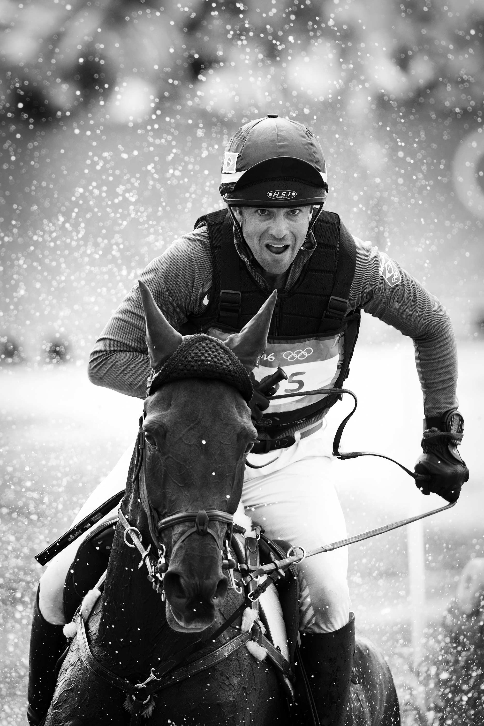 EQUESTRIAN
Campaign realized for the International Federation for Equestrian Sports FEI
Eventing cross country. OLYMPIC GAMES RIO 2016.
BRA CARVALHO JORGE Marcio