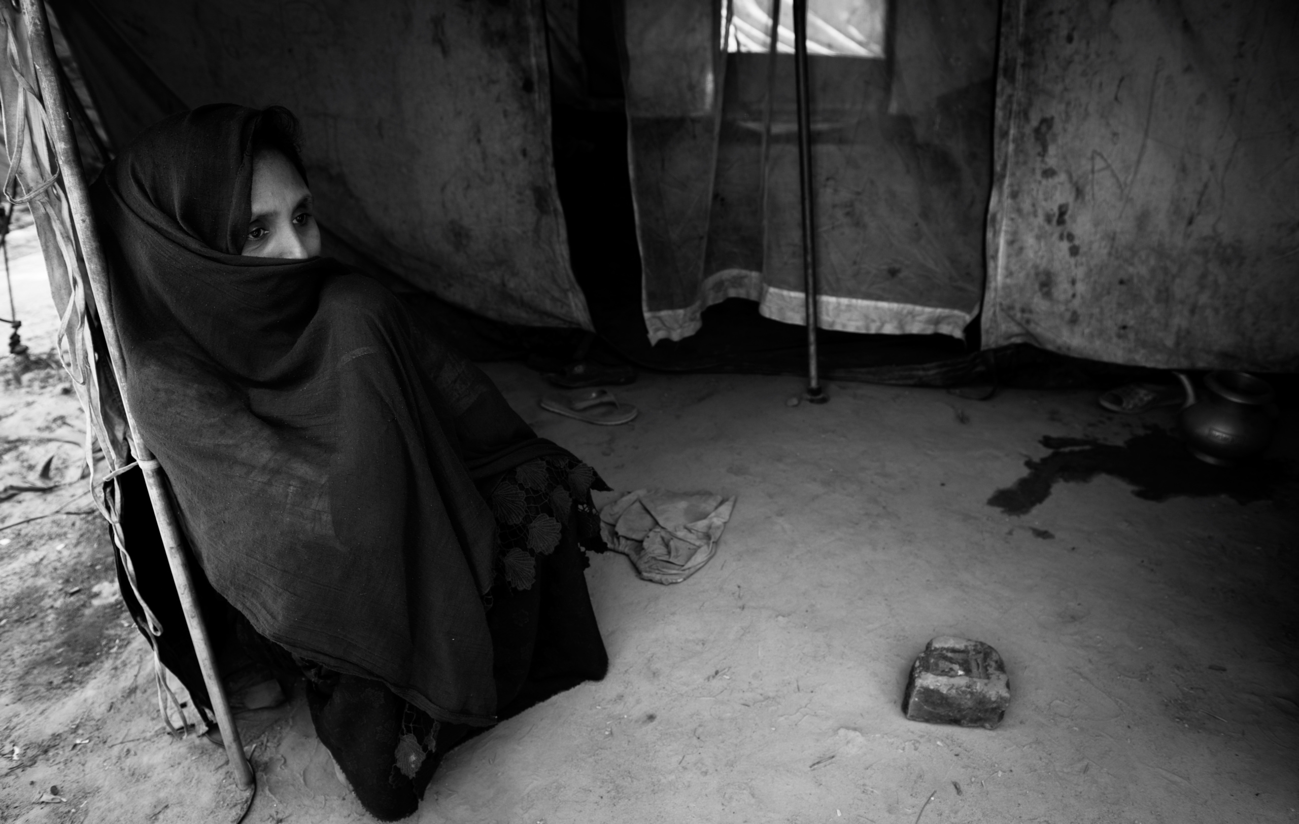 Bangladesh, Cox's Bazaar.
Rohingya refugee at the Kutupalong transit center . Over 650,000 Rohingya have crossed the border to Bangladesh since August last year, fleeing the violence.