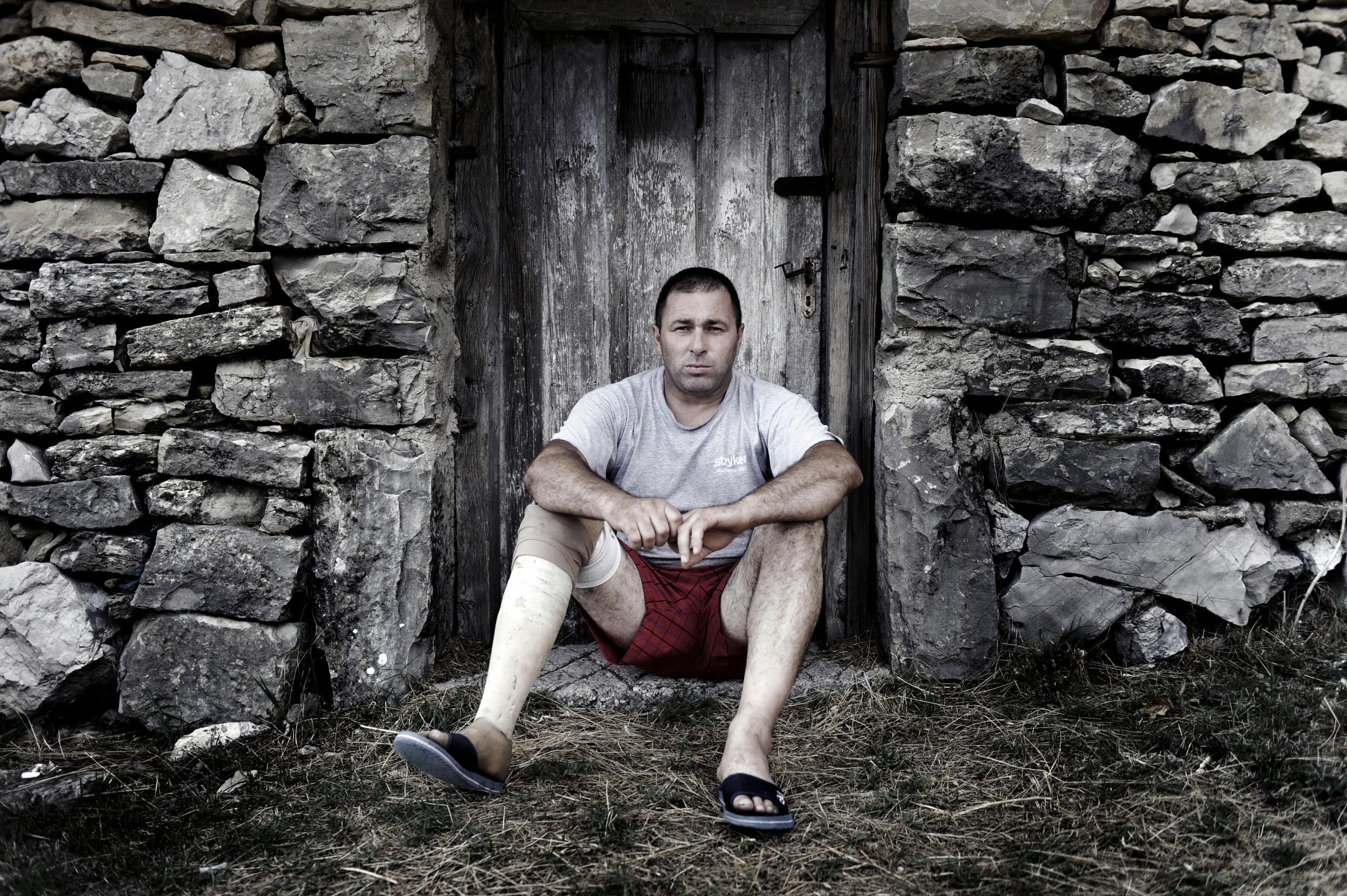 BOSNIA
Legacy of war.
Pictures taken for the NGO Miracles near Mostar in 2012.