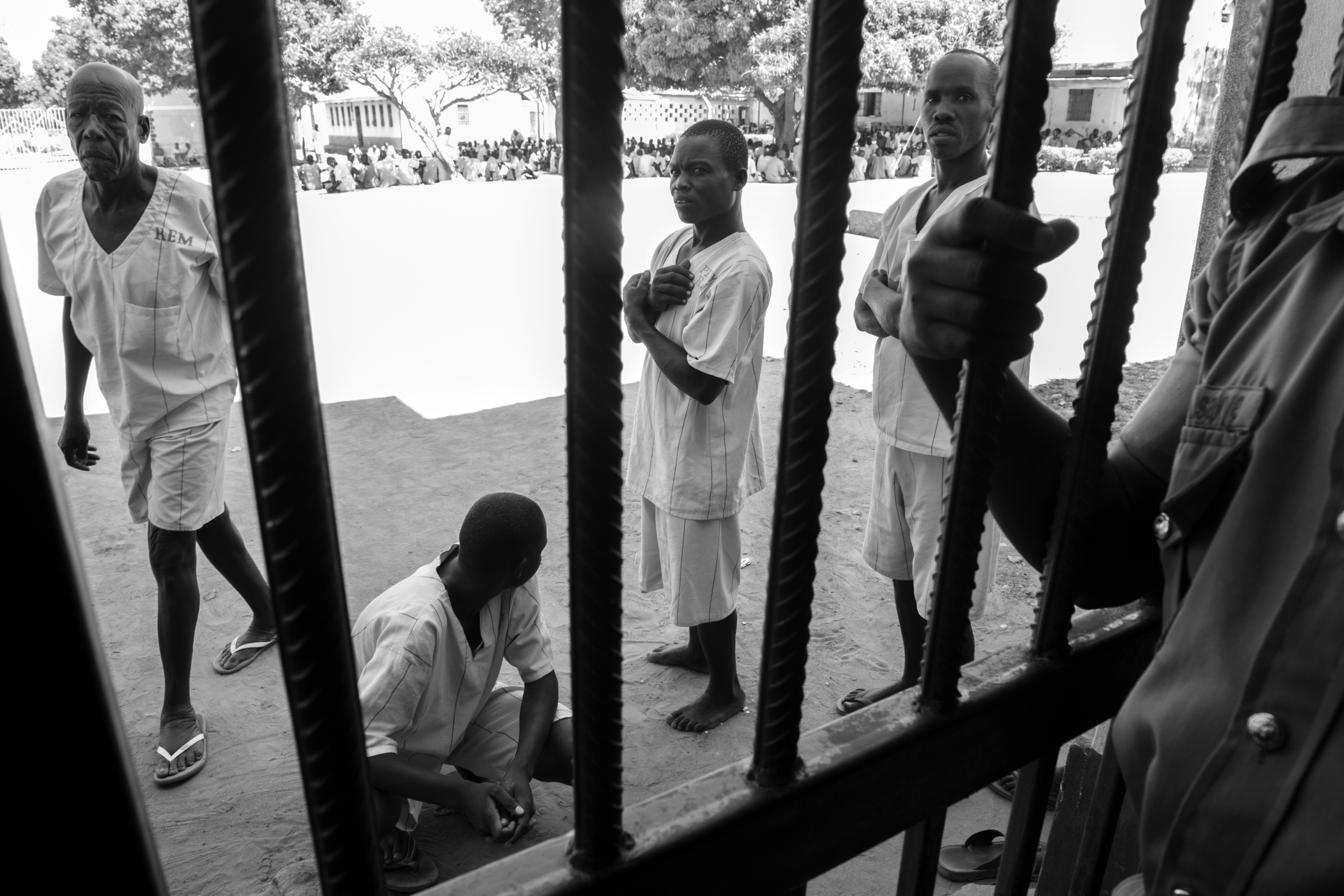 Soroti,UGANDA.
Uganda Government Prison of Soroti.
90% of inmates are imprisoned for killing people after land conflict.
Land conflicts will escalate in at least 30 districts of Uganda unless urgent measures are taken to resolve them. The conflicts include border disputes with neighboring countries, inter-district border disputes, wrangles between landlords and their tenants and tenants resisting acquisition of land by investors.
For many years numerous land conflicts and disputes have left parties dead or at least vowing to kill each other.
